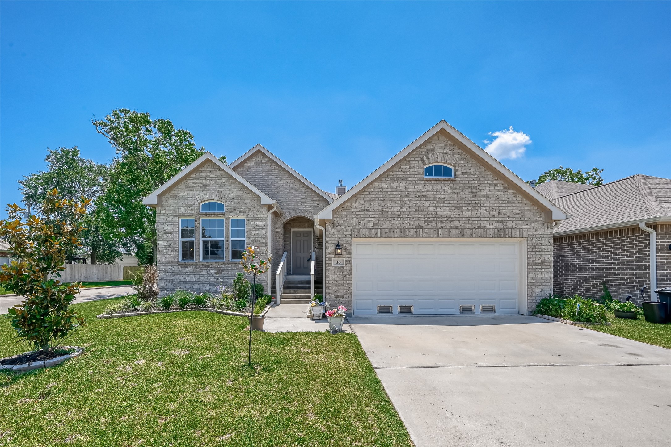 36 N Forrest Avenue La Porte TX 77571