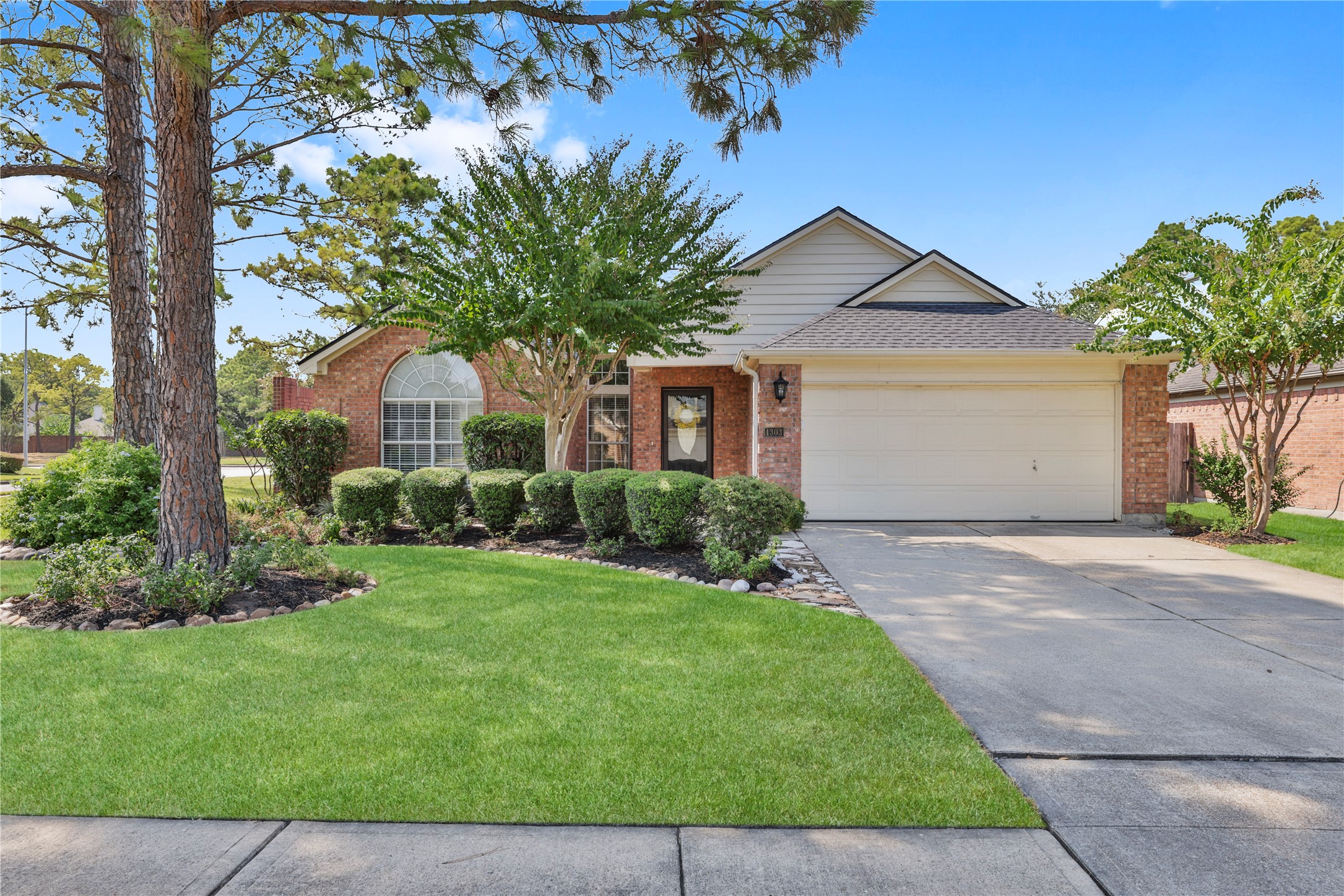 1303 Indian Autumn Trace Houston TX 77062