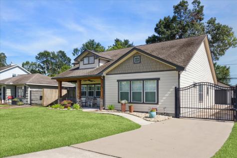 1713 Woodcrest Drive Houston TX 77018