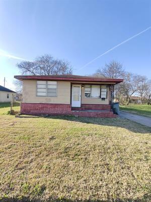 1233 W Procter Street Port Arthur TX 77640
