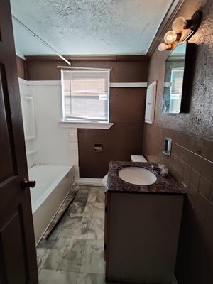 1233 W Procter Street Port Arthur TX 77640