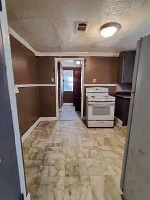 1233 W Procter Street Port Arthur TX 77640