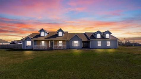 9921 County Road 171 Liverpool TX 77577