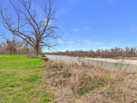 282-B Route 66 Livingston TX 77351