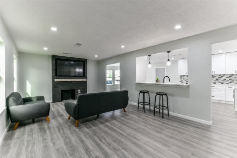 129 E 2nd Street Deer Park TX 77536