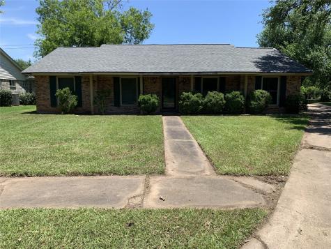 107 Honeysuckle Street Lake Jackson TX 77566