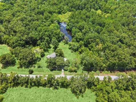 285 County Road 388 Cleveland TX 77328