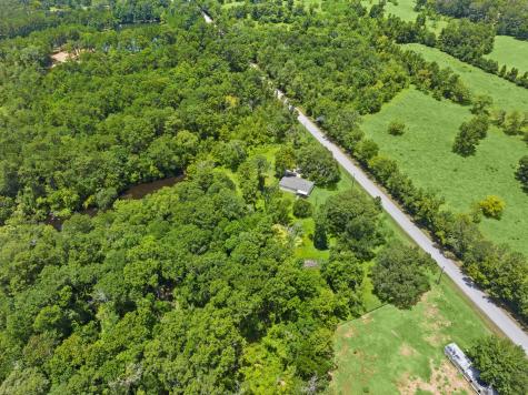 285 County Road 388 Cleveland TX 77328