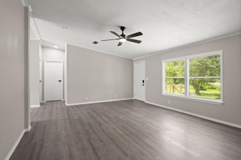 285 County Road 388 Cleveland TX 77328