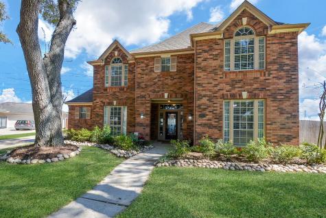 1823 Sugar Crossing Drive Sugar Land TX 77478