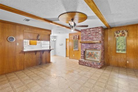 4016 State Highway 30 W Huntsville TX 77340