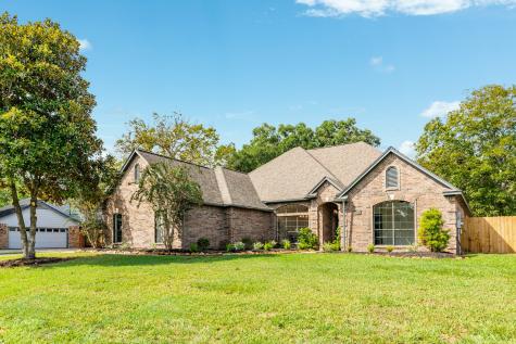 423 Huckleberry Drive Lake Jackson TX 77566