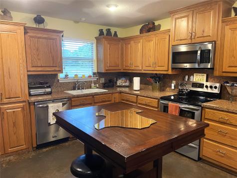 151 Lcr Cedar C3 Mexia TX 76667