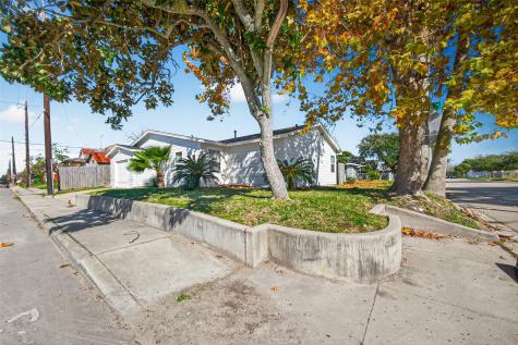 2320 43rd Street Galveston TX 77550