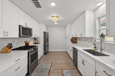 2320 43rd Street Galveston TX 77550