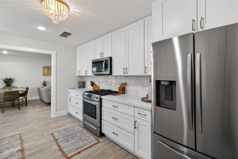 2320 43rd Street Galveston TX 77550