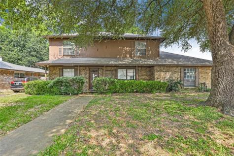 117 Elmwood Street Huntsville TX 77320