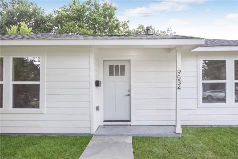9534 Ashville Drive Houston TX 77051