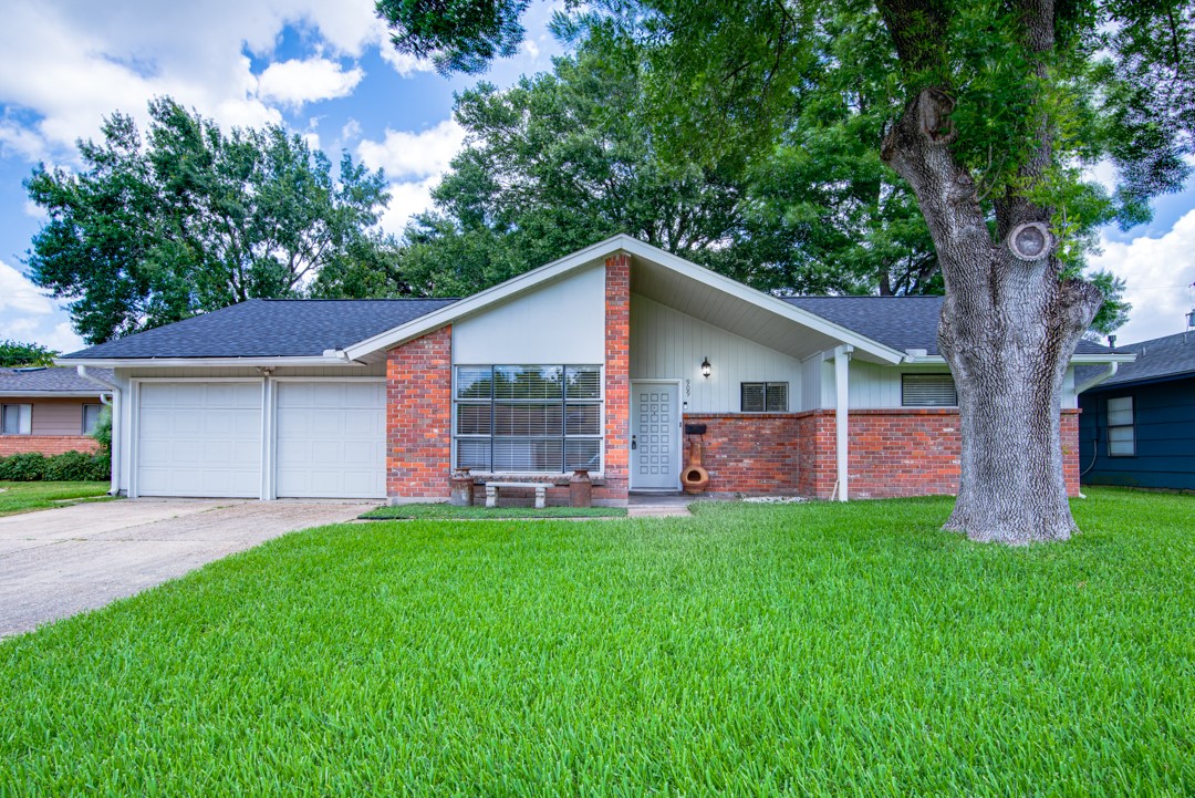 909 Mark Street Deer Park TX 77536