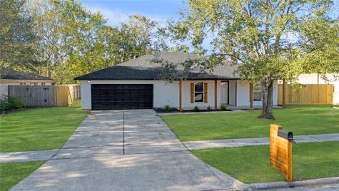 221 Lazy Hollow Drive League City TX 77573