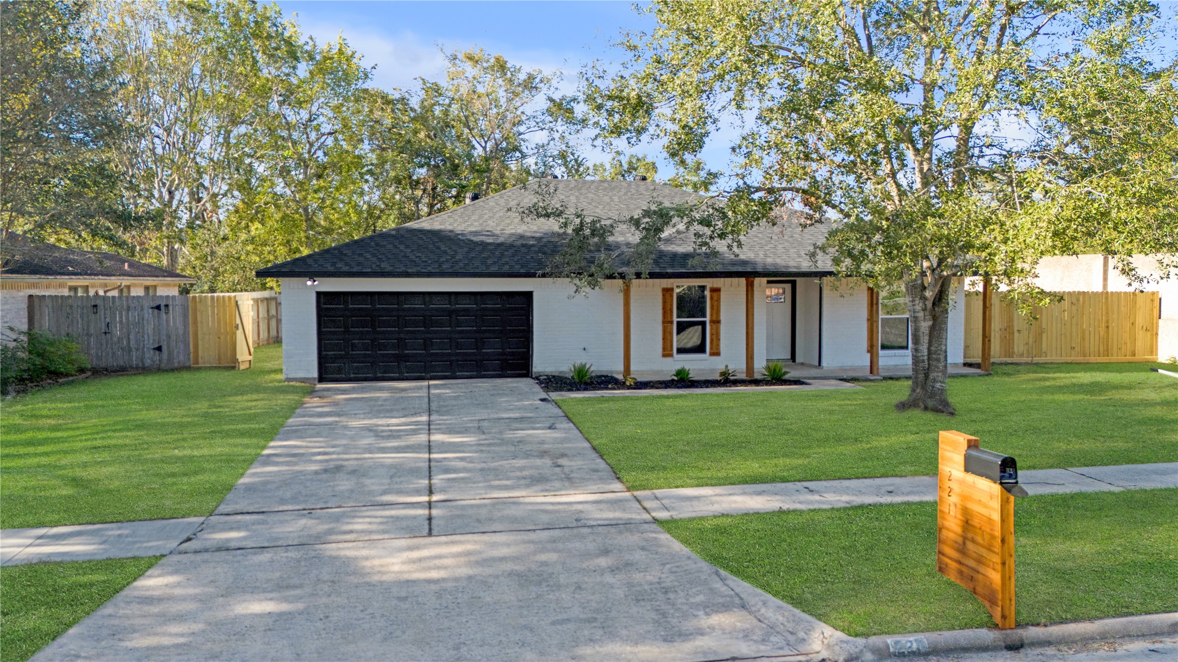 221 Lazy Hollow Drive League City TX 77573