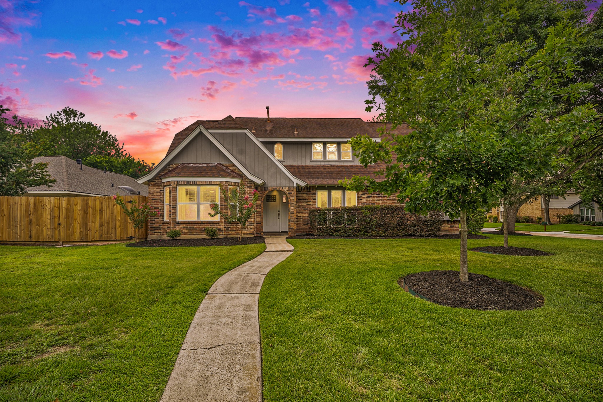1602 W Chelsea Place El Lago TX 77586