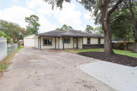 1021 Westmont Drive Houston TX 77015