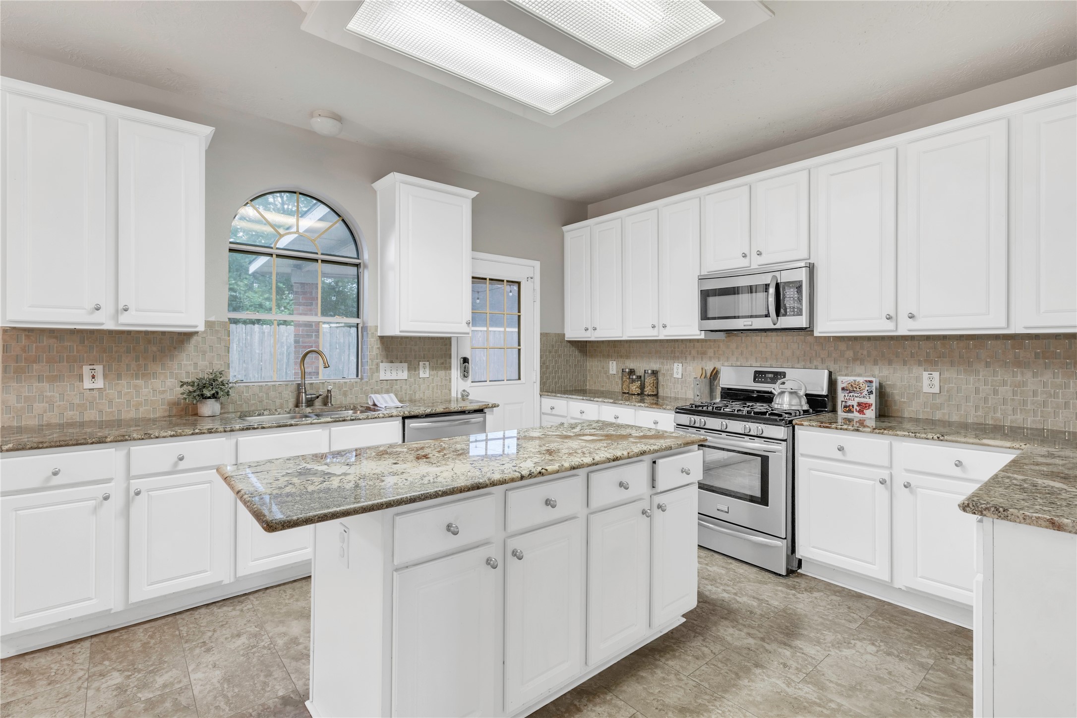 1504 Mulberry Court Pearland TX 77581
