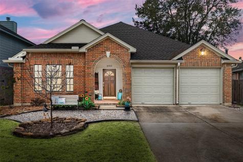 16910 Dusty Mill Drive W Sugar Land TX 77498