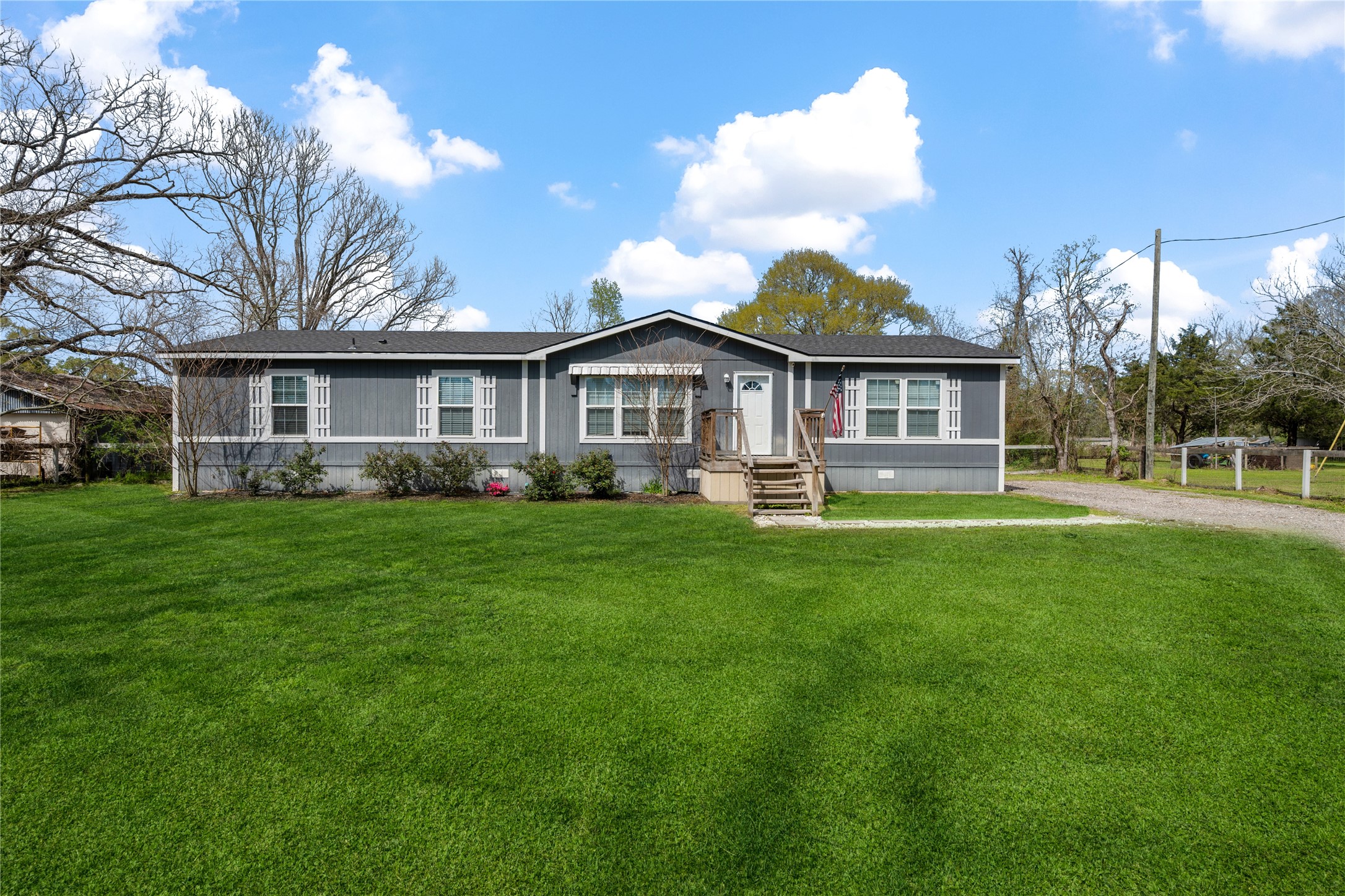 1602 County Road 301 N Dayton TX 77535