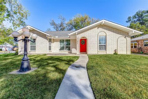 2201 Willow Boulevard Pearland TX 77581