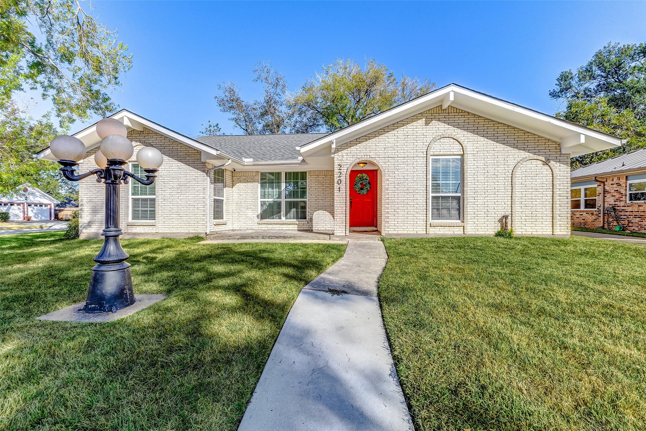 2201 Willow Boulevard Pearland TX 77581