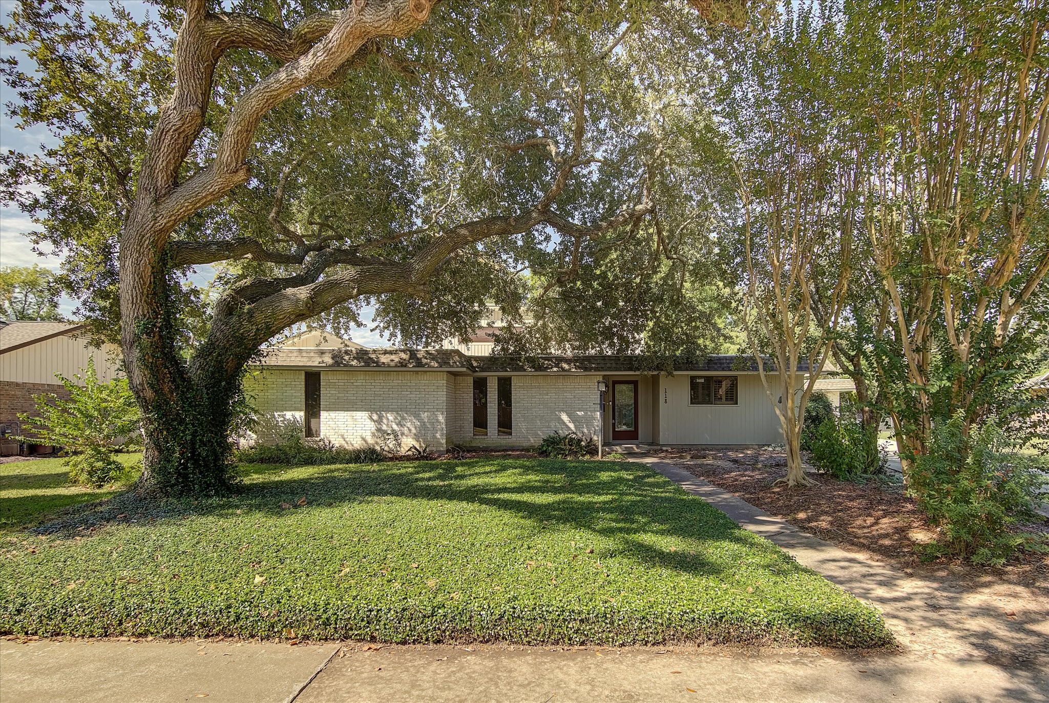 118 Lily Street Lake Jackson TX 77566