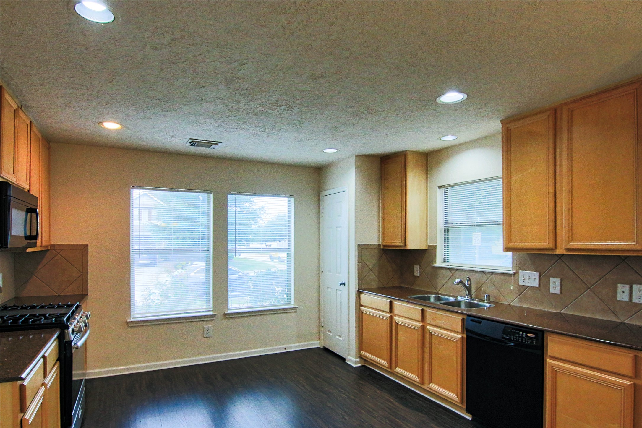 19446 Bold River Road Tomball TX 77375