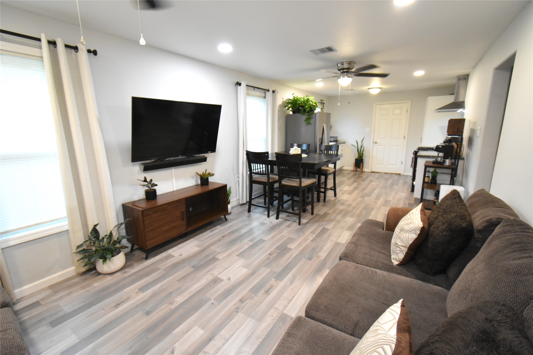 6813 Avenue U Houston TX 77011