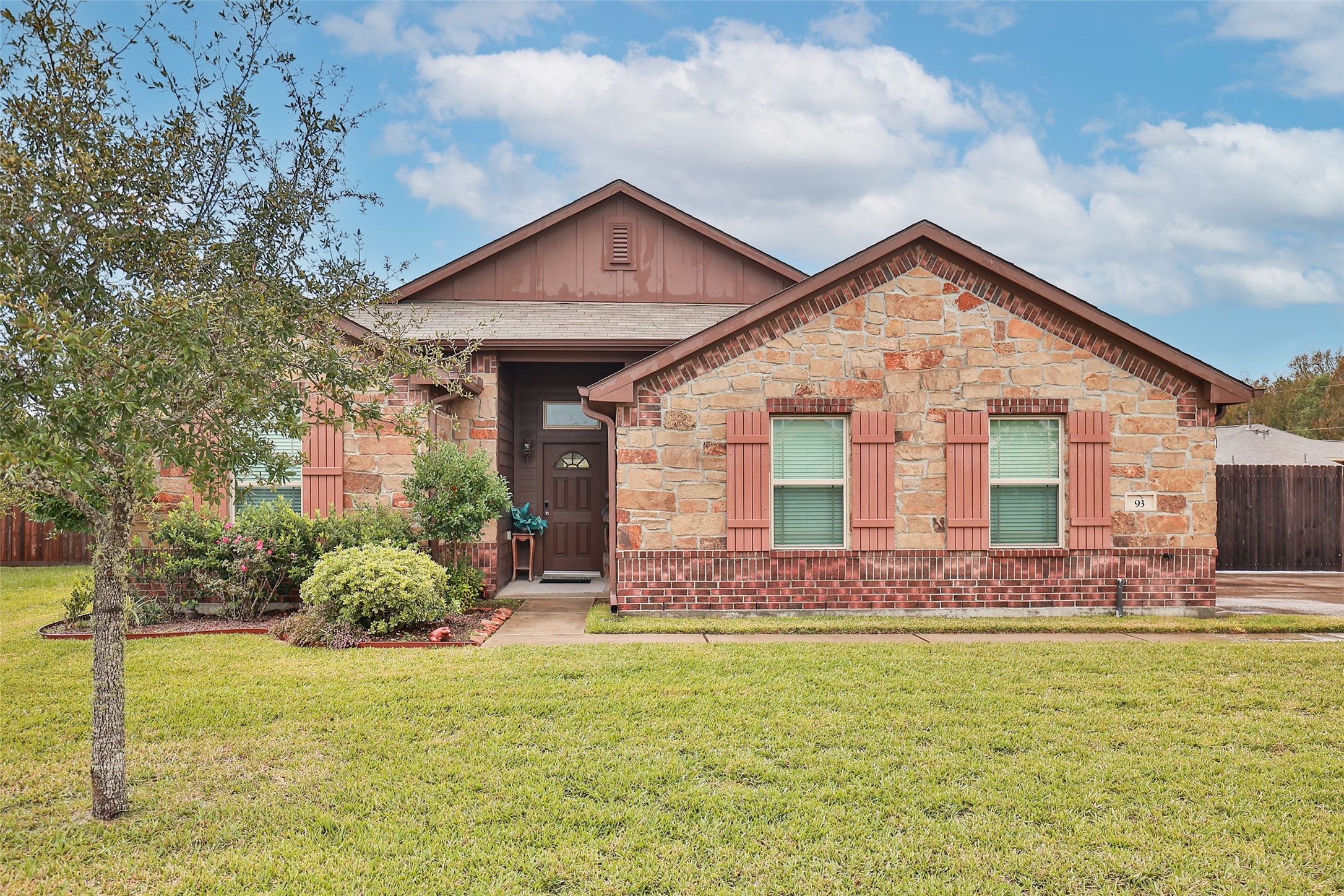 93 Minnie Drive Dayton TX 77535