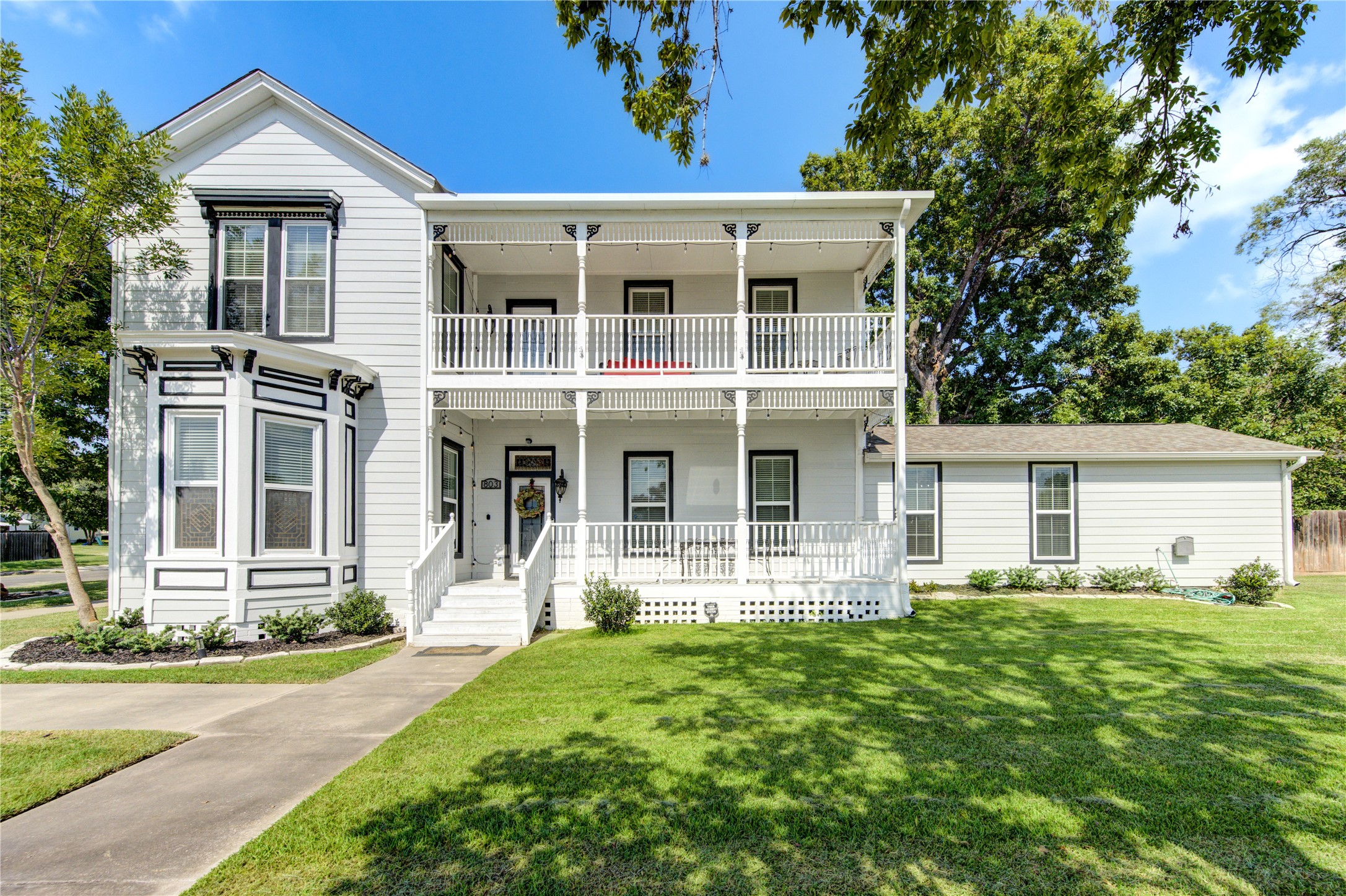 803 S La Salle Street Navasota TX 77868