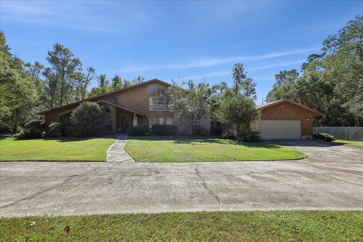 2219 W Sunset Drive Orange TX 77630