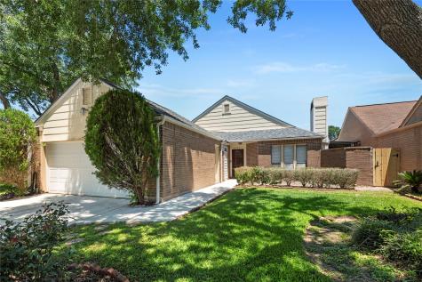 8226 Misty Ridge Lane Houston TX 77071