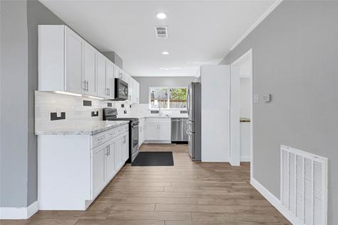 5234 Saxon Drive Houston TX 77092