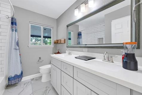 5234 Saxon Drive Houston TX 77092