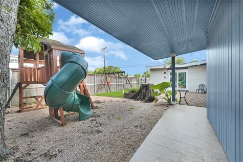 5234 Saxon Drive Houston TX 77092
