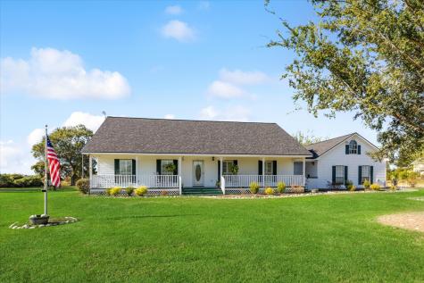 3000 Centerhill Circle Bellville TX 77418