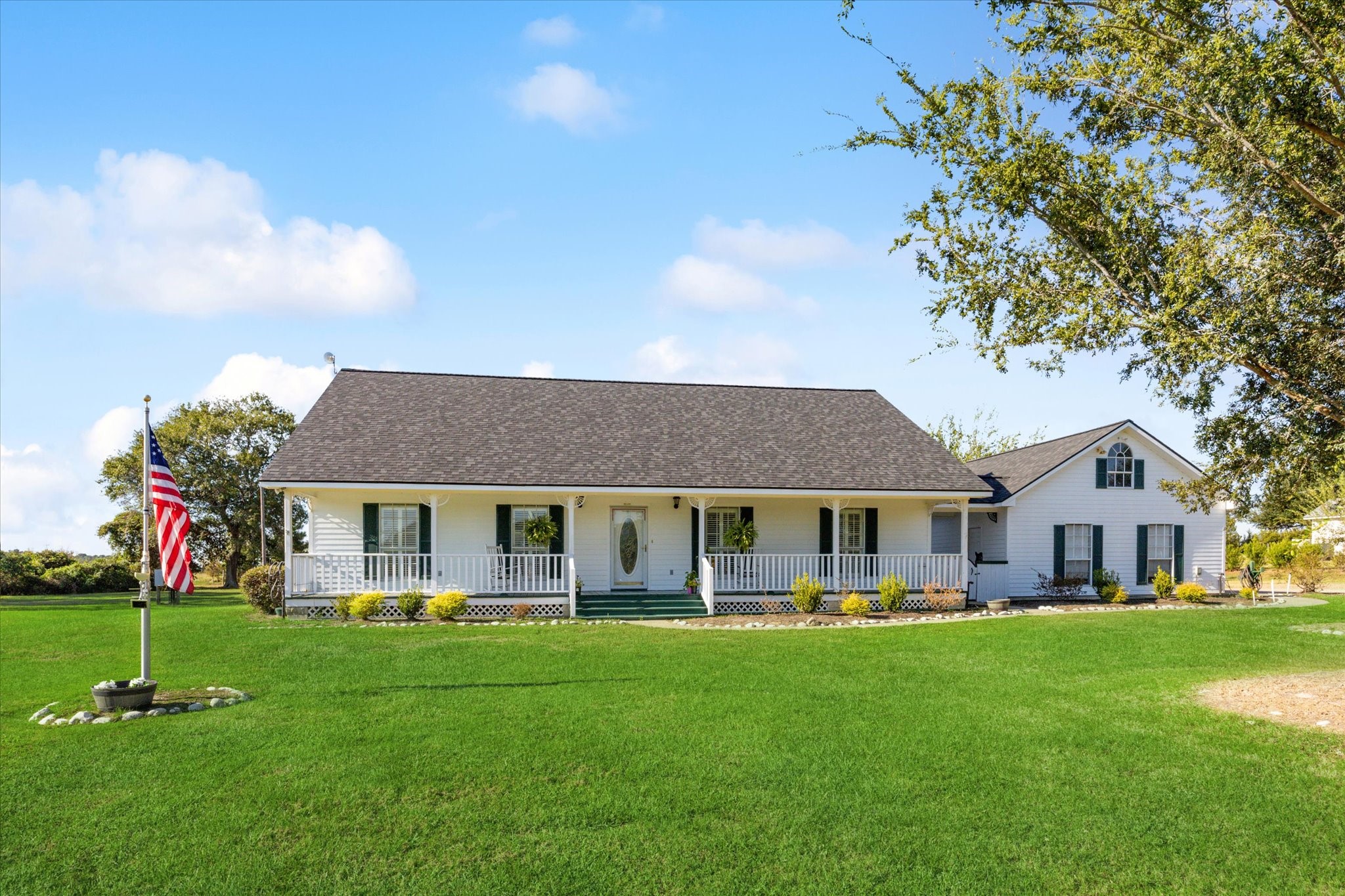 3000 Centerhill Circle Bellville TX 77418