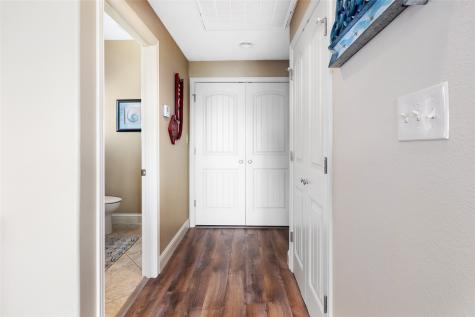 1819 N Pompano Lane Crystal Beach TX 77650