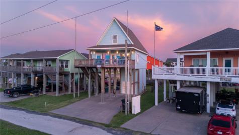 1819 N Pompano Lane Crystal Beach TX 77650