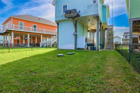 1819 N Pompano Lane Crystal Beach TX 77650