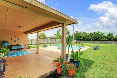 7110 Sunrise Drive Hitchcock TX 77563