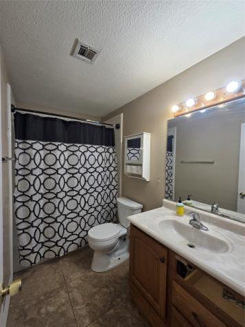 101 Gladiola Street Lake Jackson TX 77566