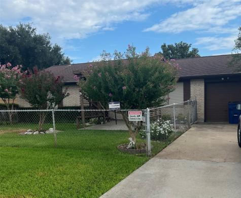 3021 3rd Avenue N Texas City TX 77590